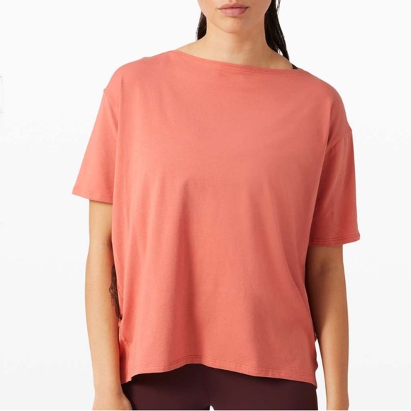 lululemon athletica Tops - Lululemon Back In Action Short Sleeve